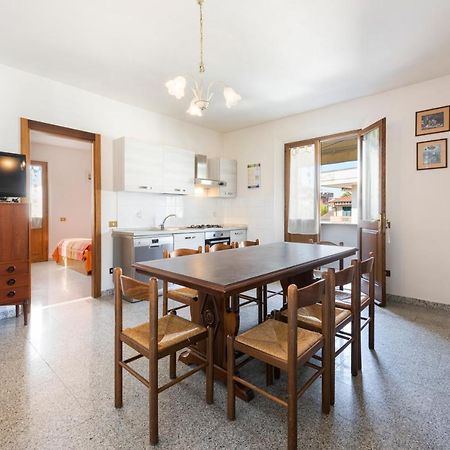 Apartamento Residenza Tirrenia Marina di Massa Exterior foto