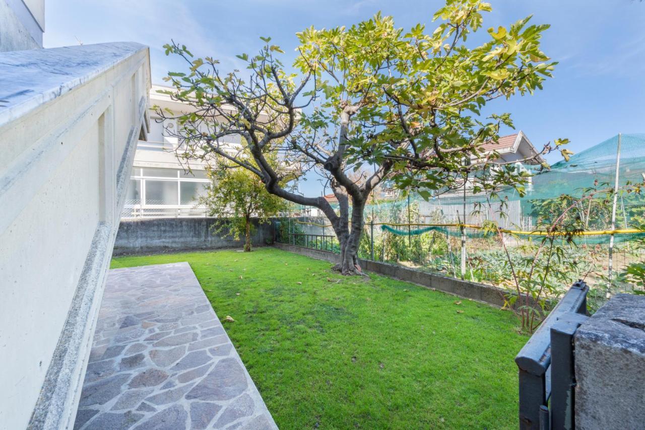 Apartamento Residenza Tirrenia Marina di Massa Exterior foto